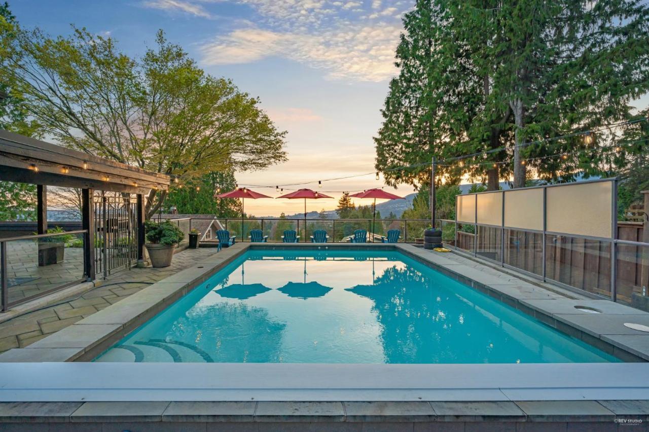 Cypress: Private Bedroom/Bathroom/Office, With Shared Pool, Hot Tub North Vancouver Exterior foto