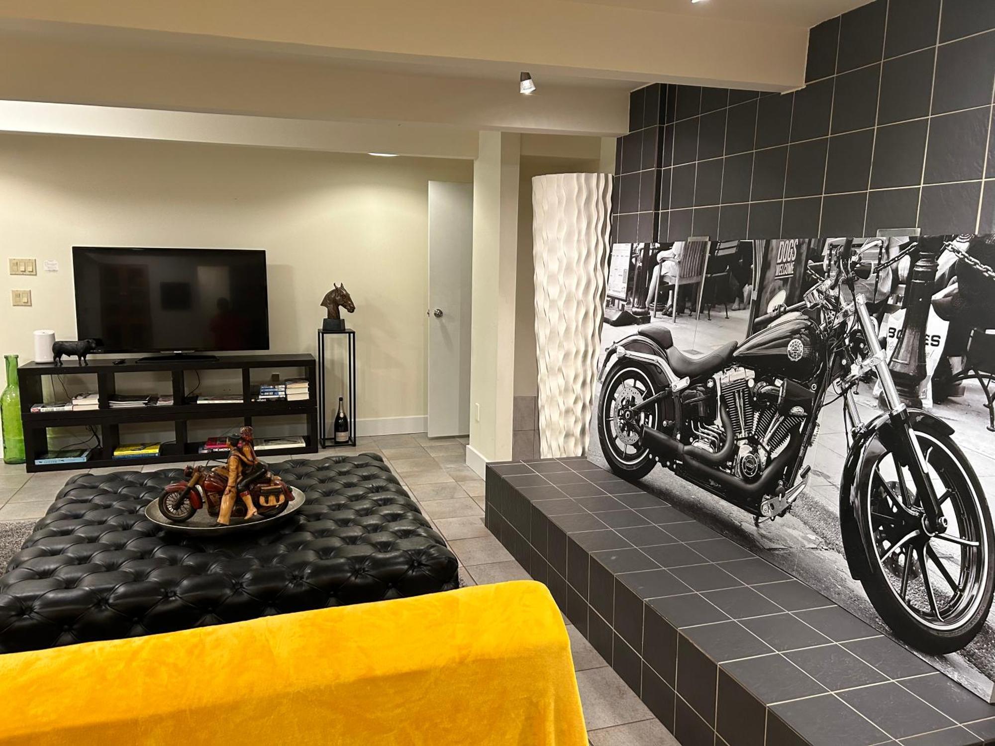 Cypress: Private Bedroom/Bathroom/Office, With Shared Pool, Hot Tub North Vancouver Exterior foto