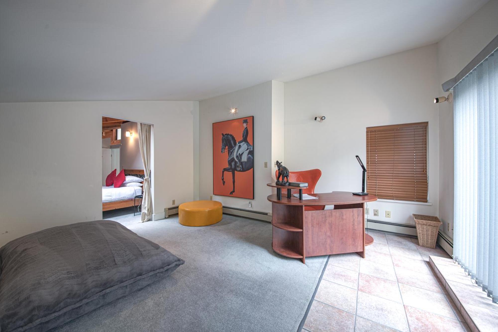 Cypress: Private Bedroom/Bathroom/Office, With Shared Pool, Hot Tub North Vancouver Exterior foto